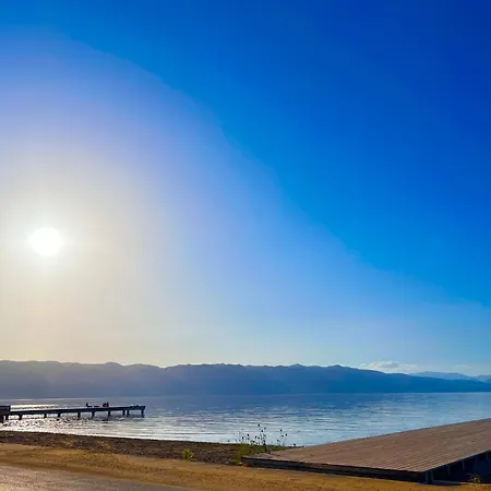 Beachfront Apartment Pogradec